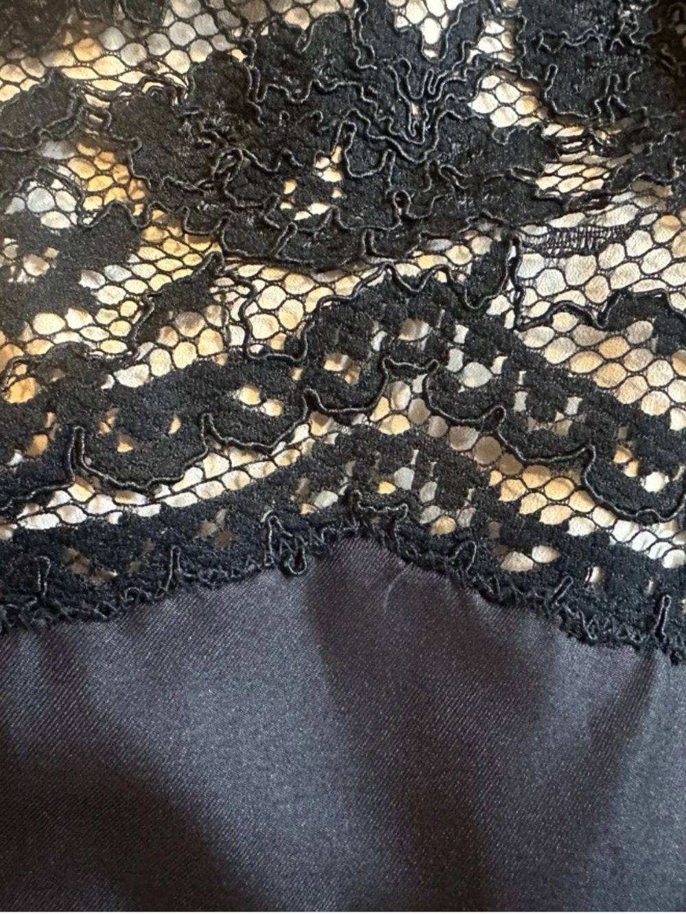 Tahari Arthur S. Levine NWOT Black Lace Fit & Flare Dress Size 0 Cocktail LBD - Picture 6 of 9